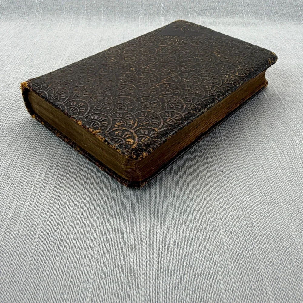 Vintage Eyre & Spottiswoode Holy Bible Leather KJV Embossed Pocket Pearl c 1873